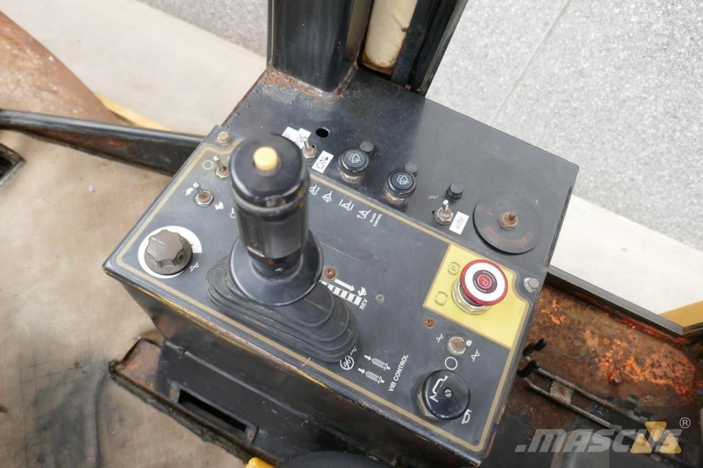 CAT CS433C Ťahačové valce