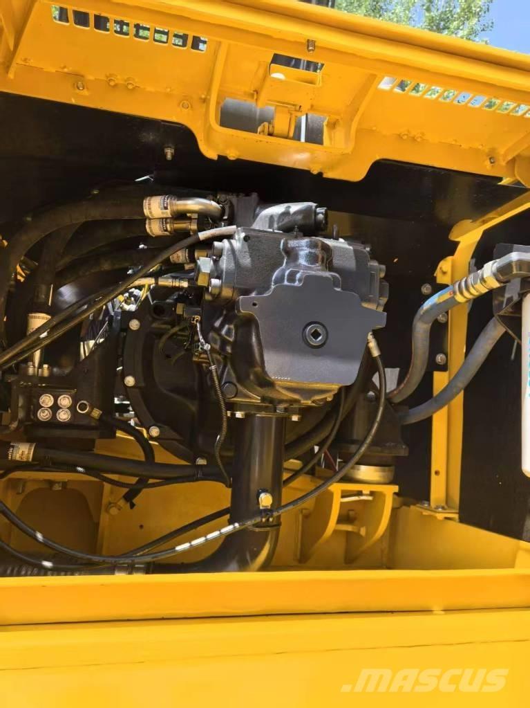 Komatsu PC 300 Pásové rýpadlá