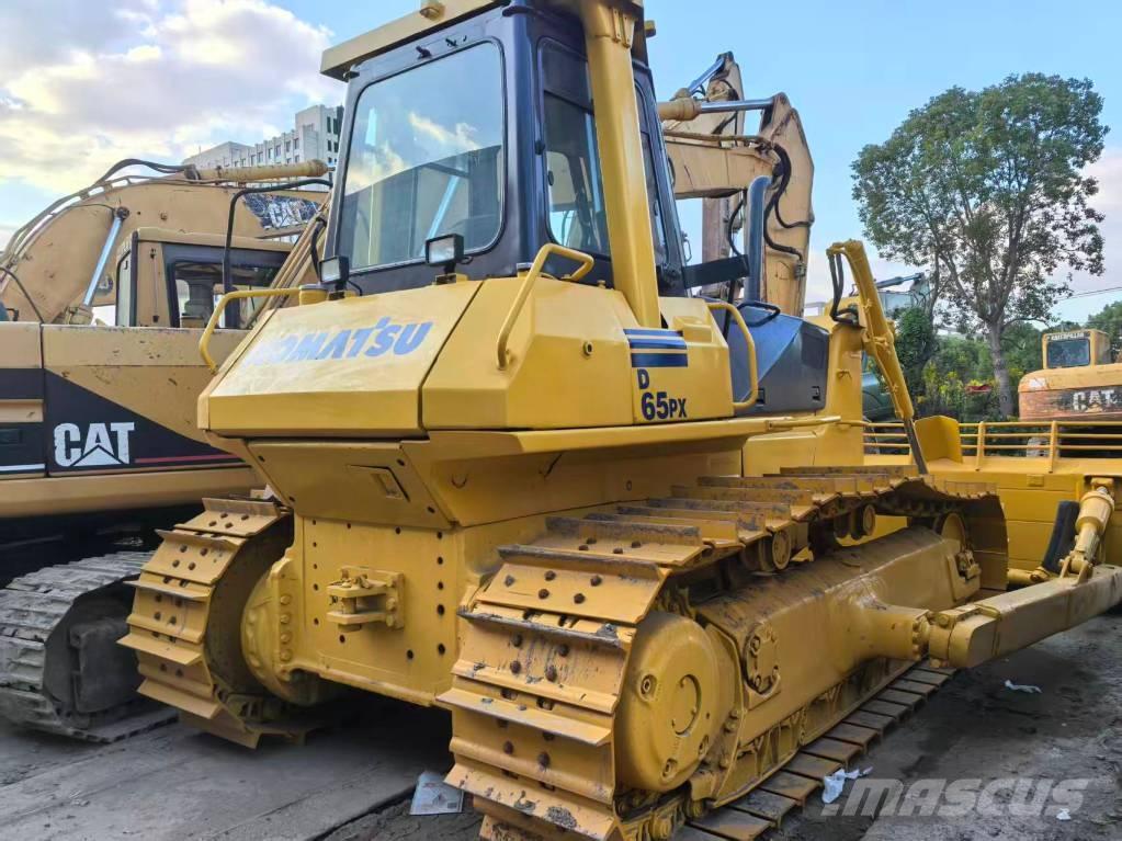 Komatsu D 65 PX-12 Pásové dozéry