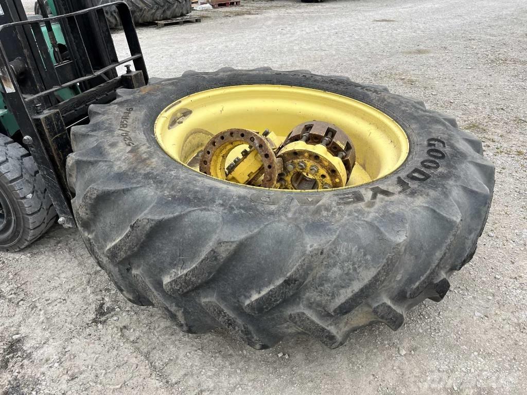 John Deere 7260 R Traktory
