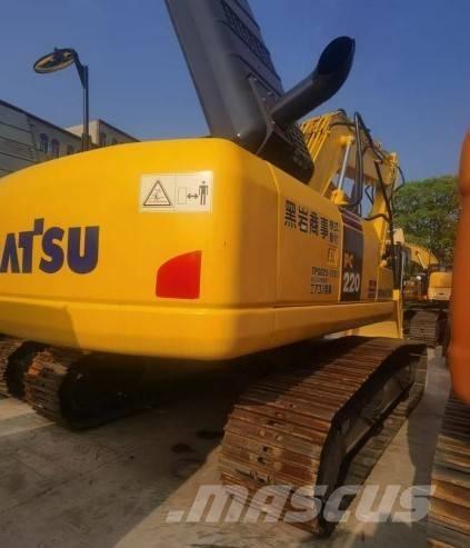 Komatsu PC 220-8 Pásové rýpadlá