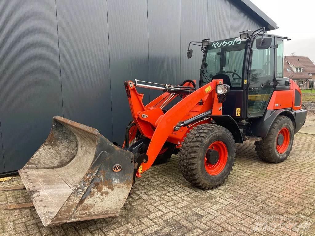 Kubota R065 Kolesové nakladače