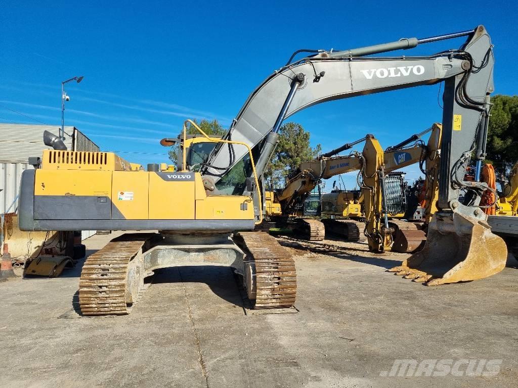 Volvo EC300DNL Pásové rýpadlá
