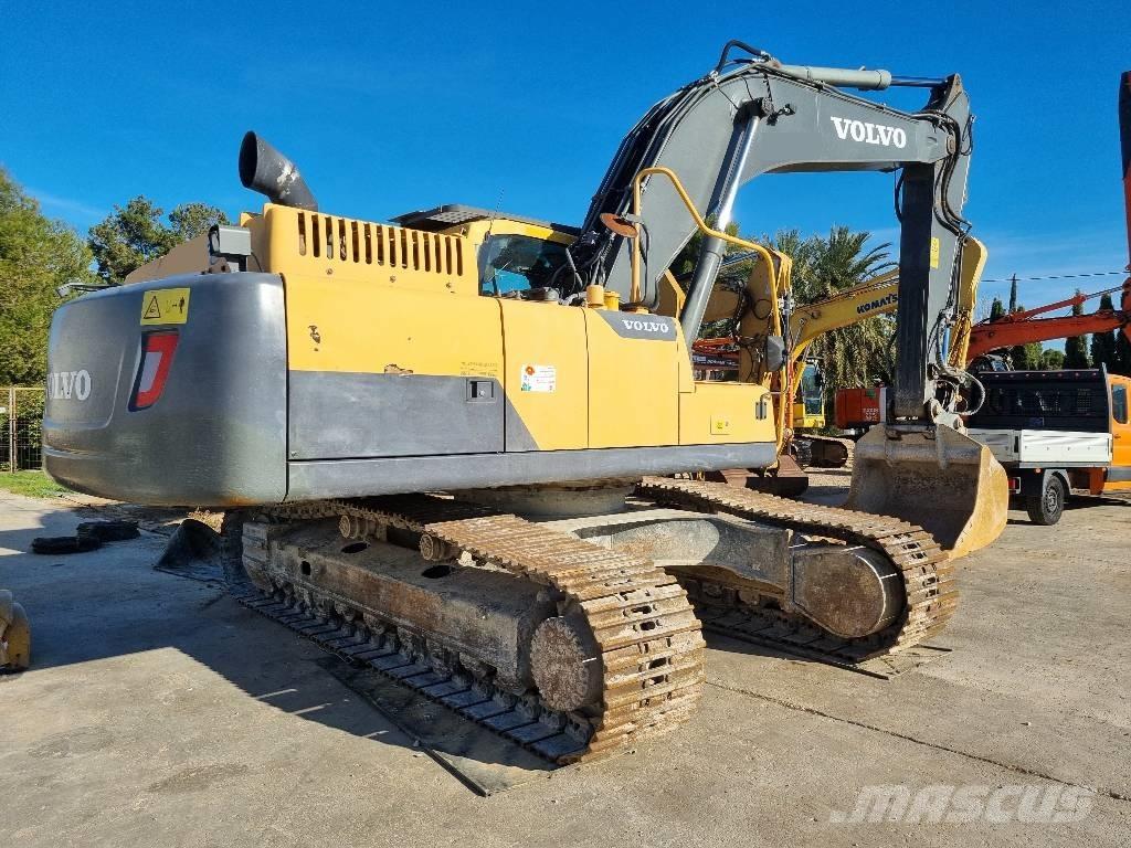 Volvo EC300DNL Pásové rýpadlá