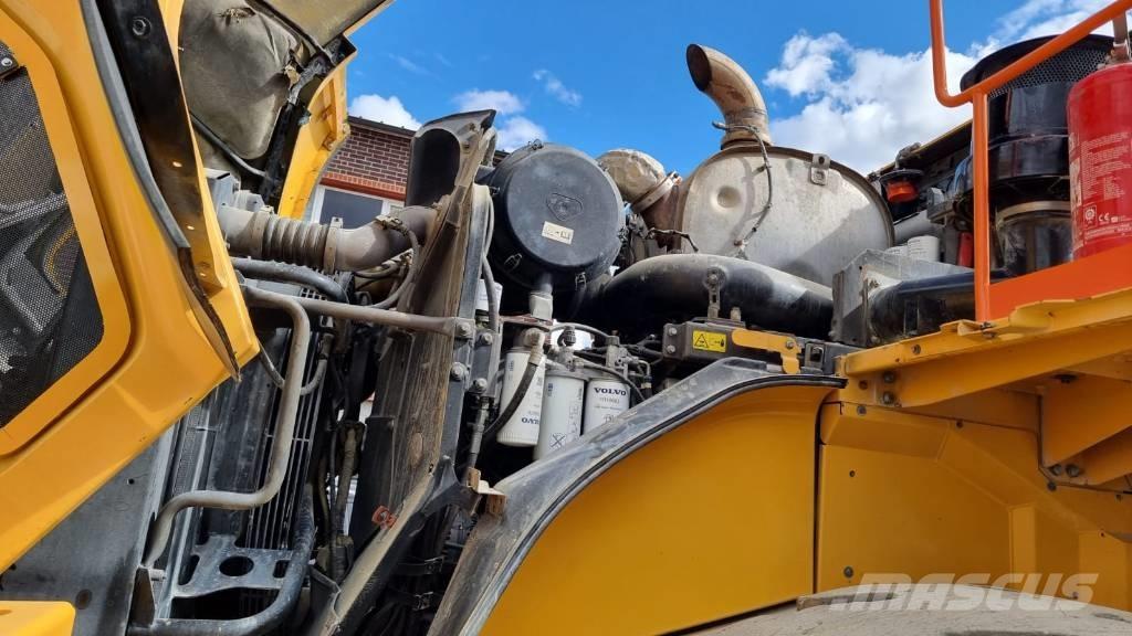 Volvo L 260 H Kolesové nakladače
