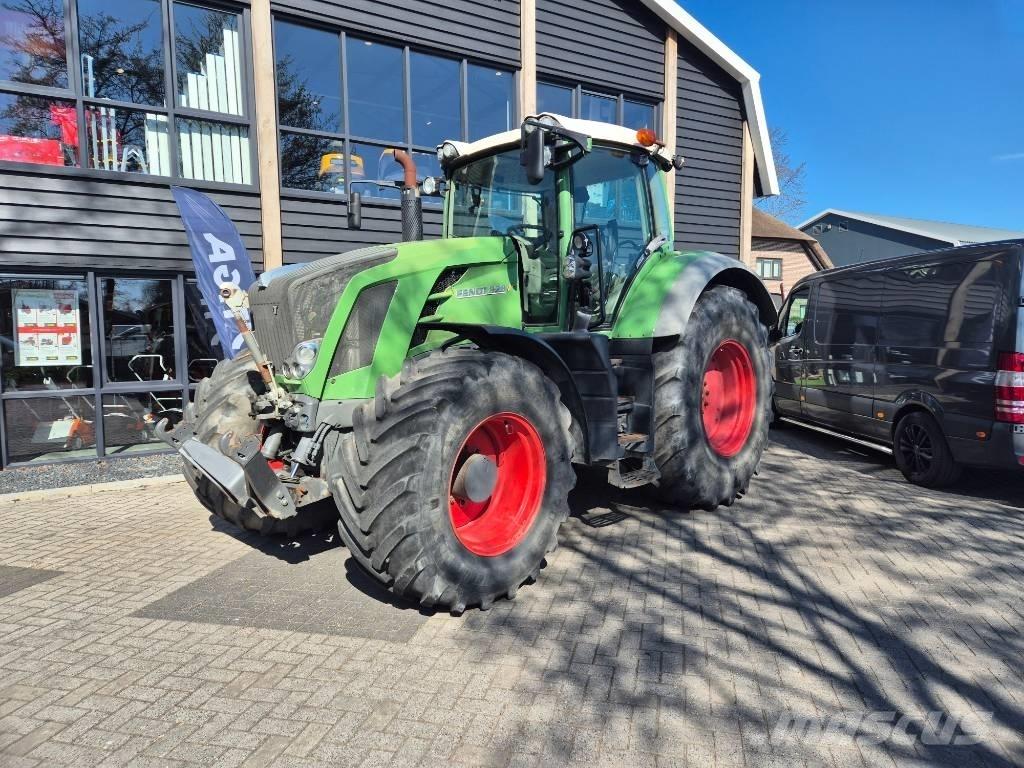 Fendt 828 Vario Traktory
