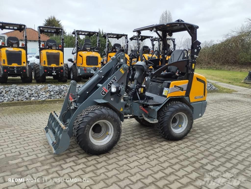 GiANT G2500 HD Čelné nakladače a rýpadlá