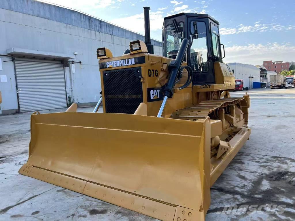 CAT D 7 G Pásové dozéry