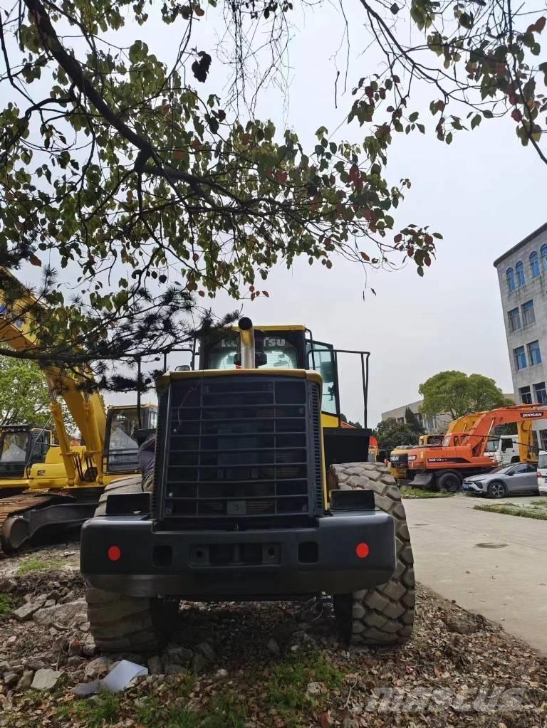Komatsu WA 470-6 Kolesové nakladače