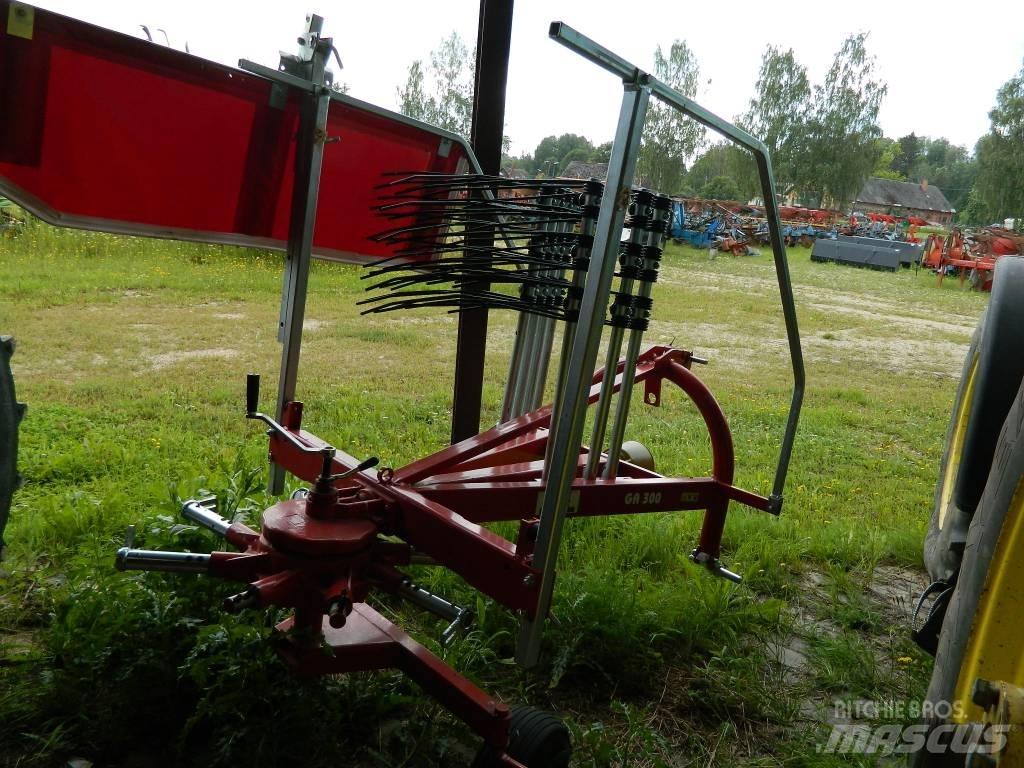 DCM GA 300 3PN 8B Obracače a zhrabovače sena