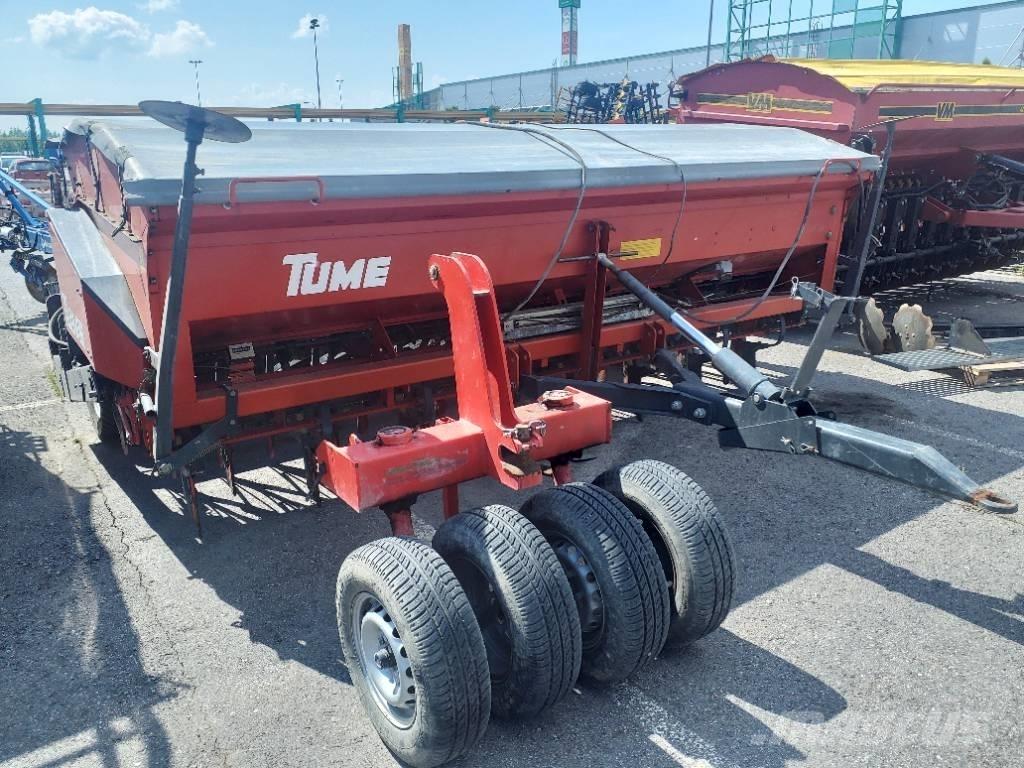 Tume HKL 4000 JC Kombinované sejačky