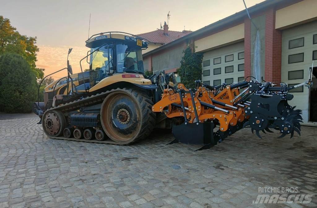 Challenger MT 875 E Traktory