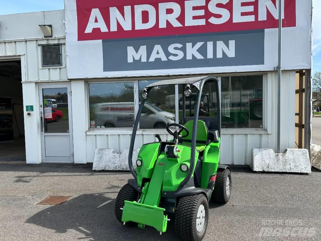Avant 225 Šmykom riadené nakladače