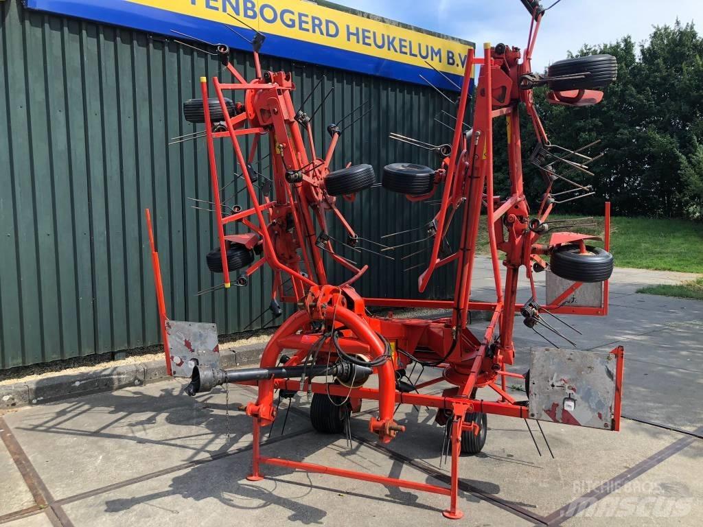 Kuhn GF 8501 M H Obracače a zhrabovače sena