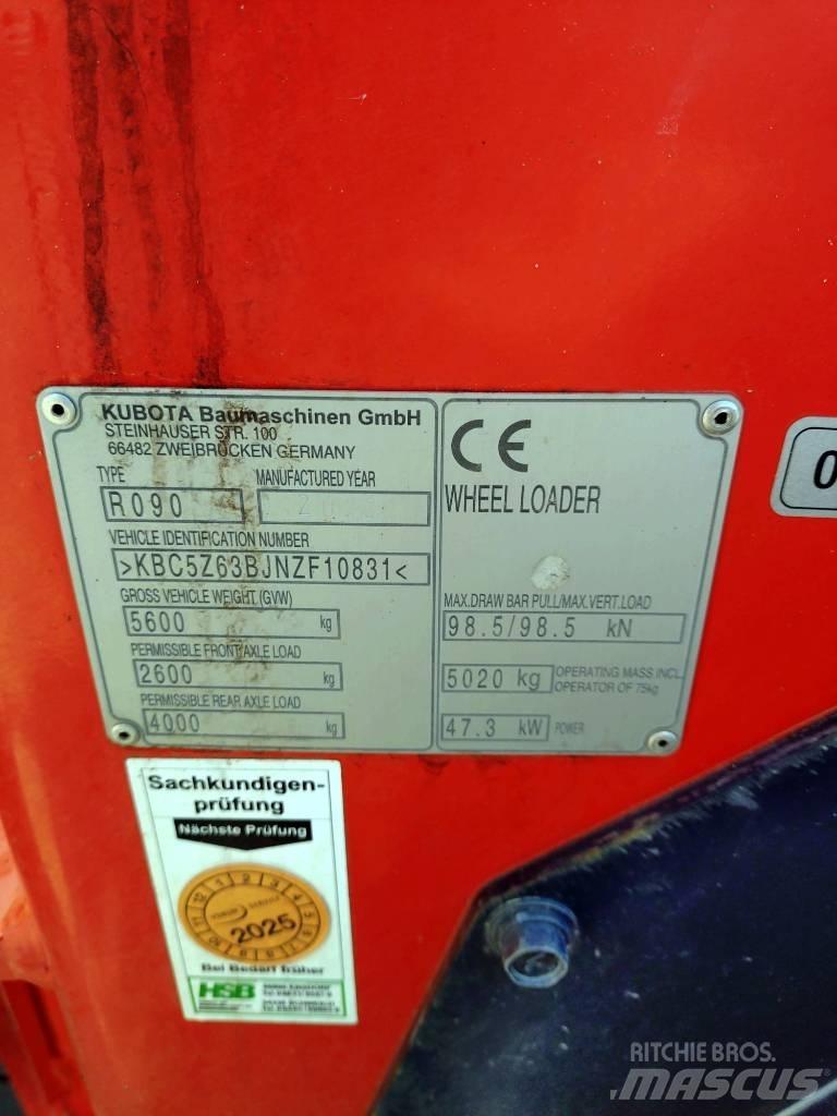 Kubota R 090 Kolesové nakladače