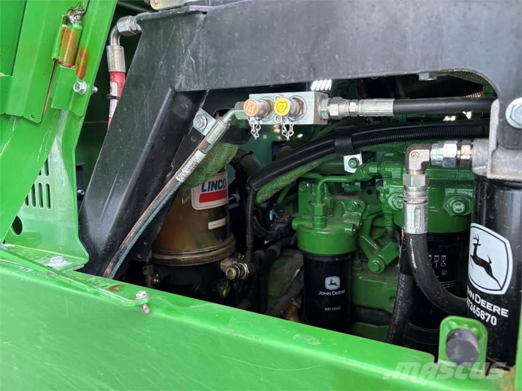 John Deere 1210 G Lesné traktory