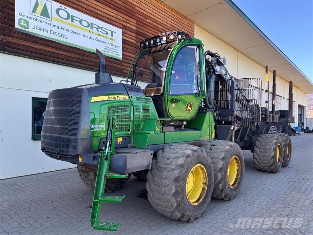 John Deere 1210 G Lesné traktory