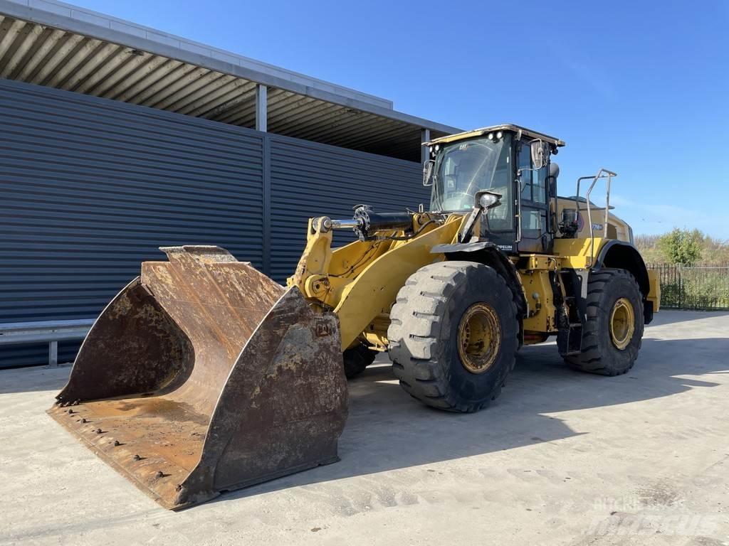 CAT 972M Kolesové nakladače