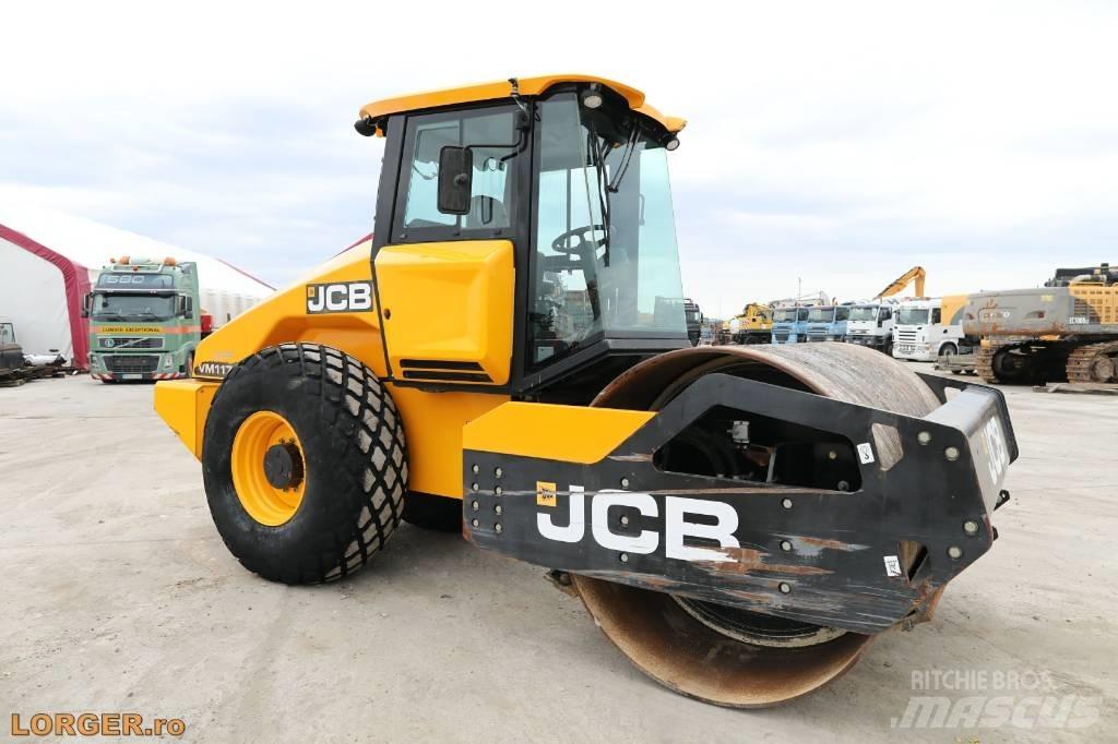 JCB VM 117 Pôdne kompaktory