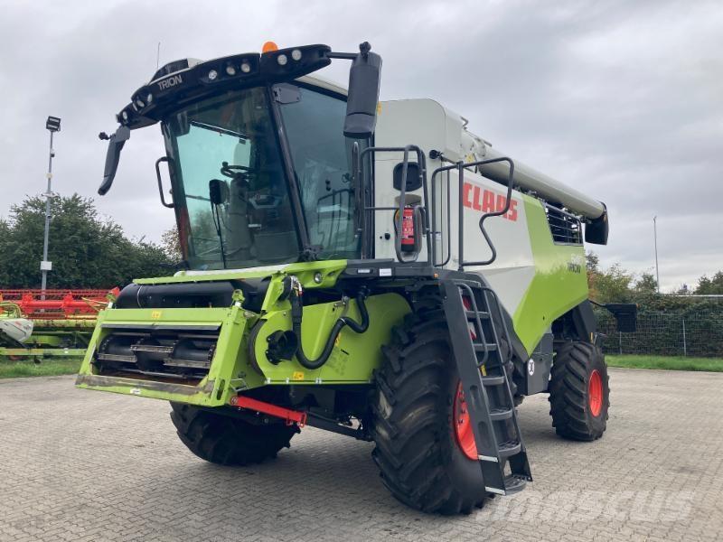 CLAAS TRION 640 Kombinované zberacie stroje