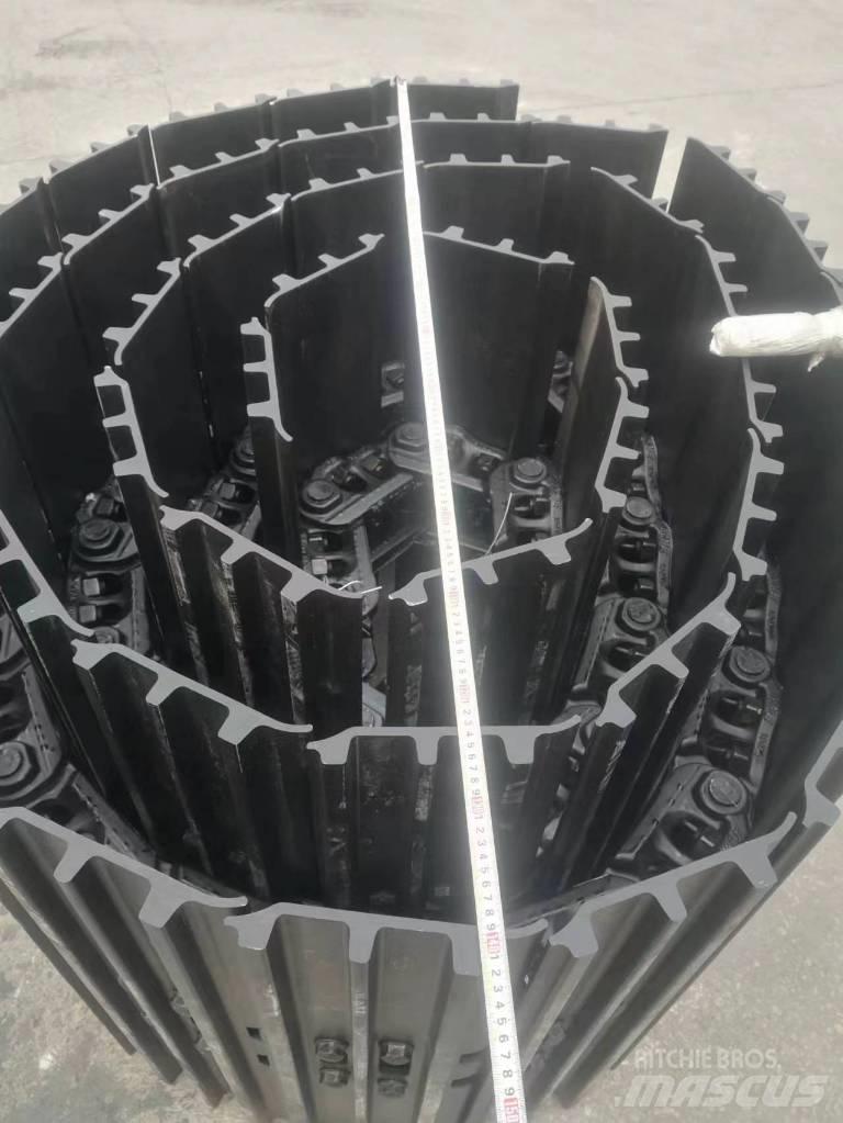 Komatsu PC210-8 Pásy, reťaze a podvozok