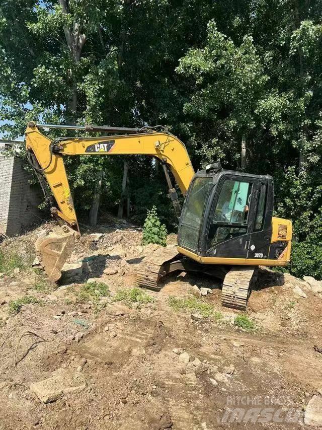 CAT 307 Pásové rýpadlá