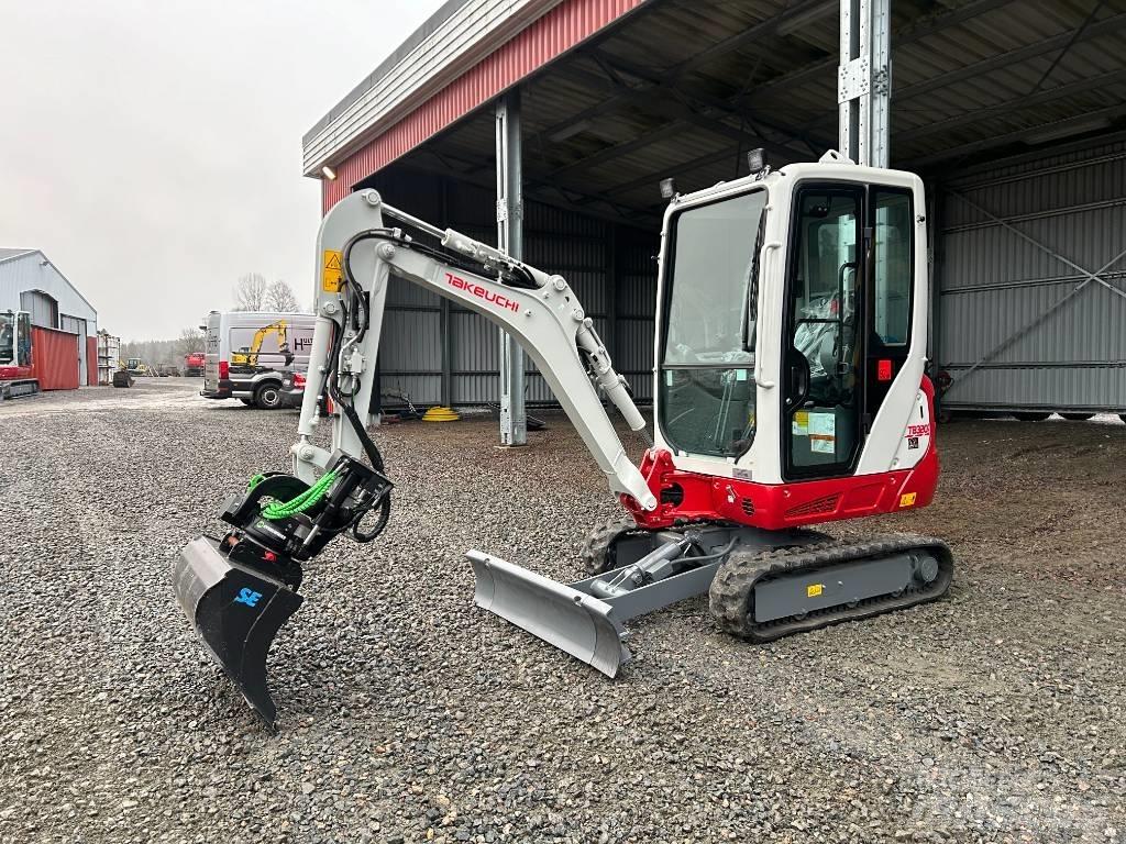 Takeuchi TB320 Mini rýpadlá < 7t