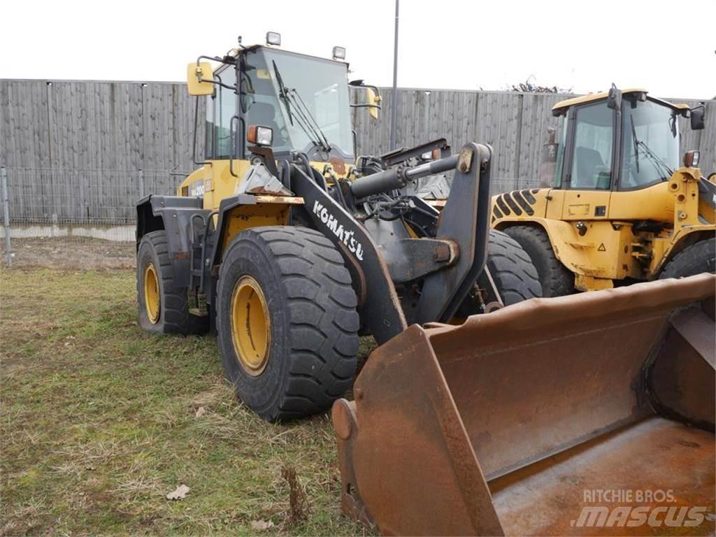 Komatsu WA 200 PZ Kolesové nakladače