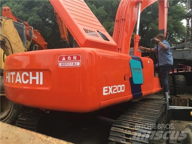 Hitachi EX 200 Pásové rýpadlá