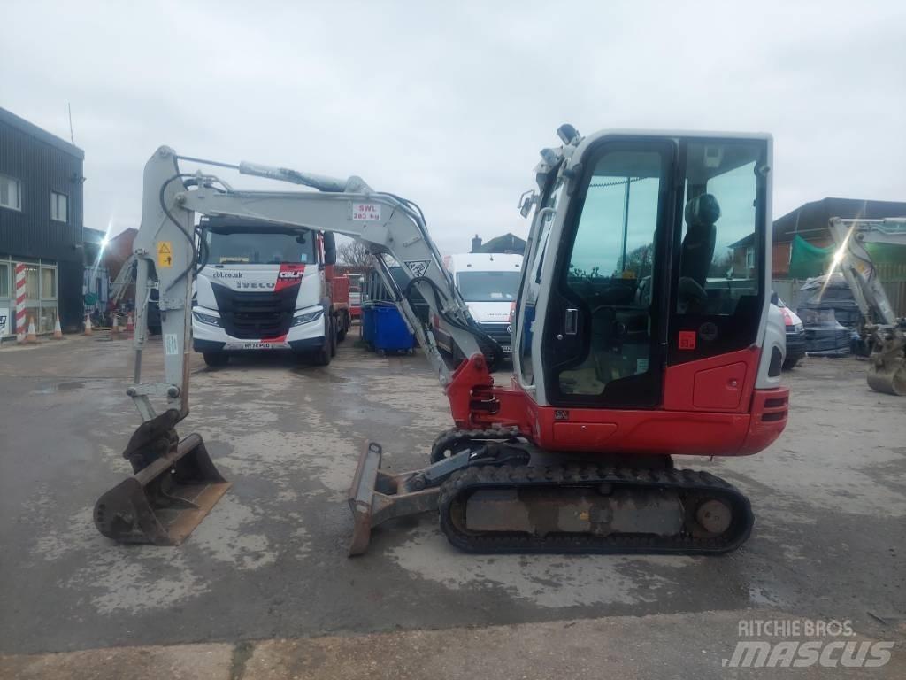 Takeuchi TB 230 Mini rýpadlá < 7t