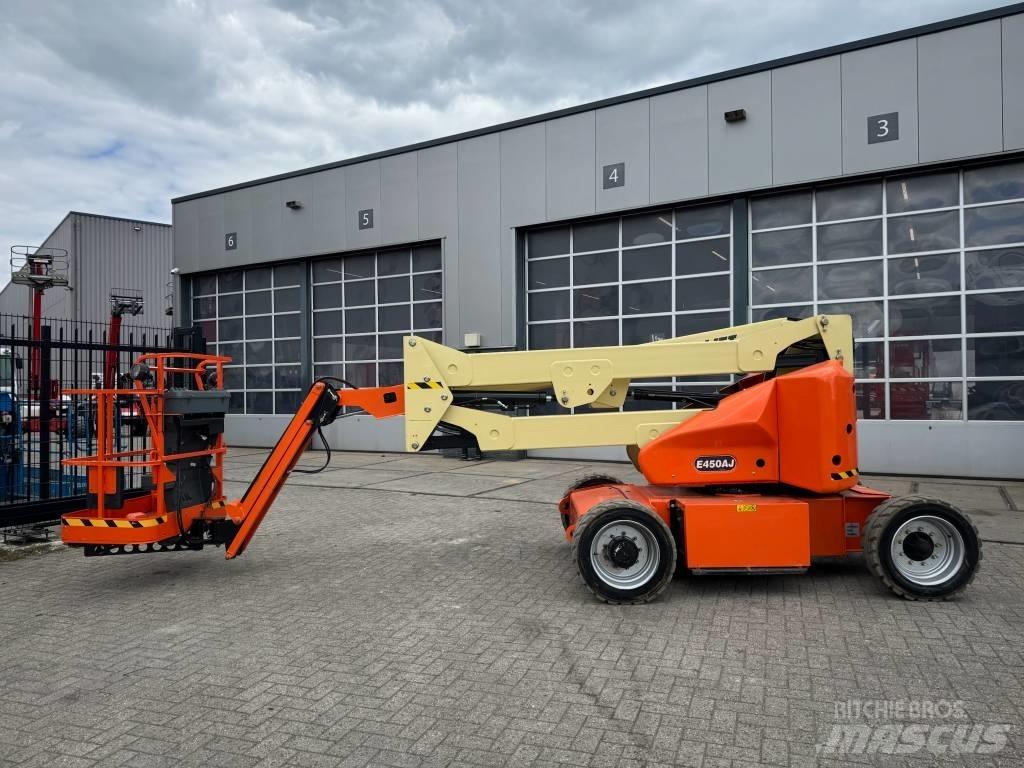 JLG E 450 AJ Kĺbové plošiny