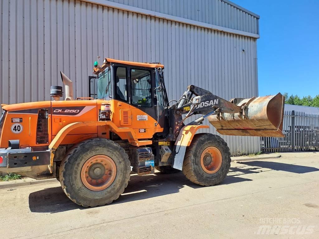 Doosan DL 250 Kolesové nakladače