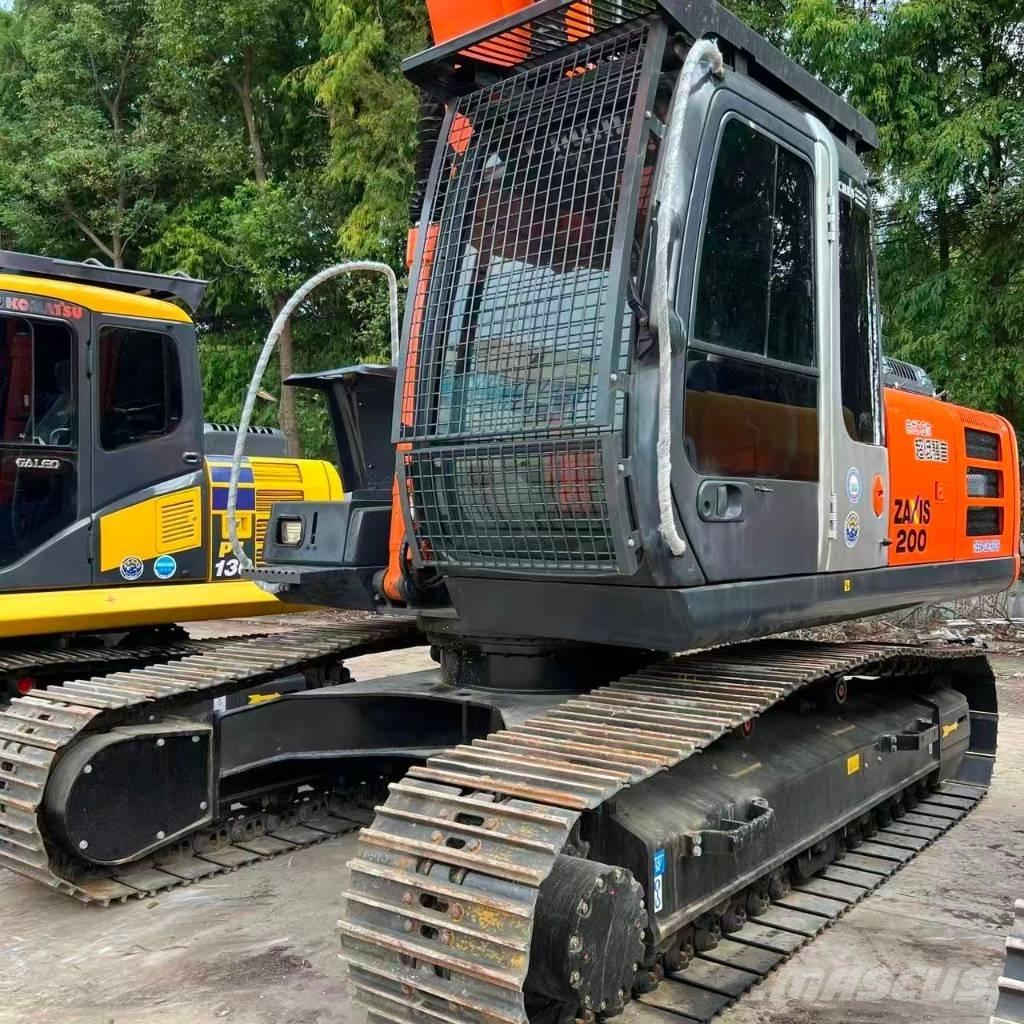 Hitachi ZX 250-3 G Midi rýpadlá 7 t - 12 t