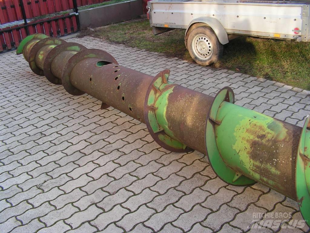 John Deere 818 Kombajnove hlavice