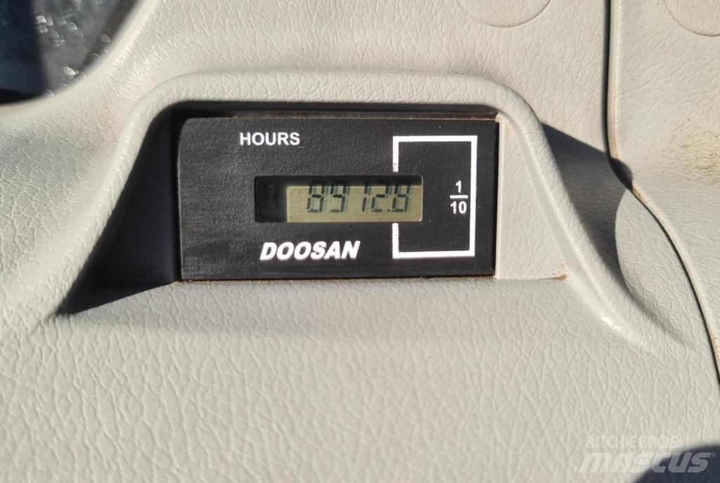 Doosan DX 300 lc 5 Pásové rýpadlá