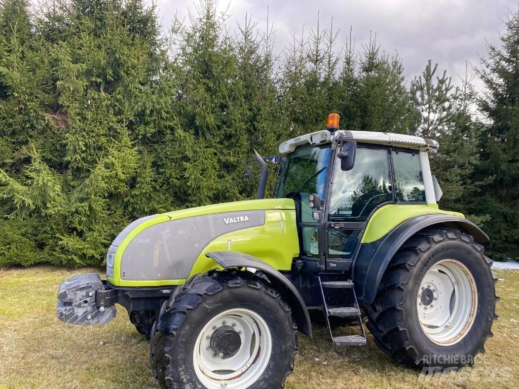 Valtra T 160 Traktory