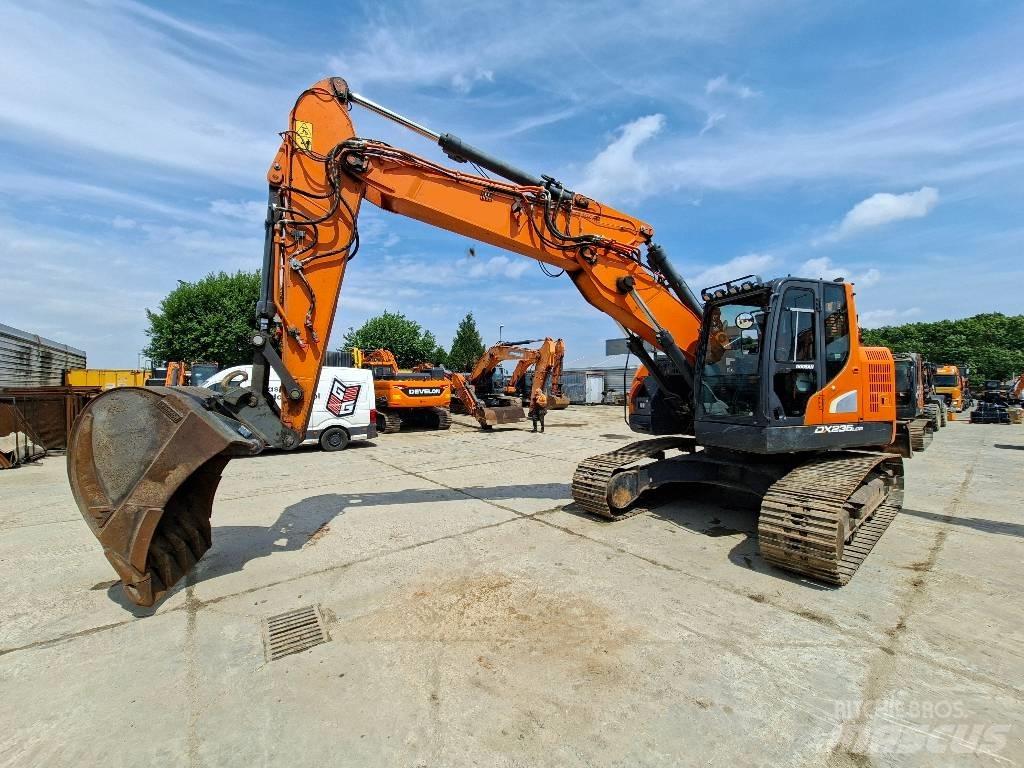 Doosan DX 235 LCR-5 Pásové rýpadlá