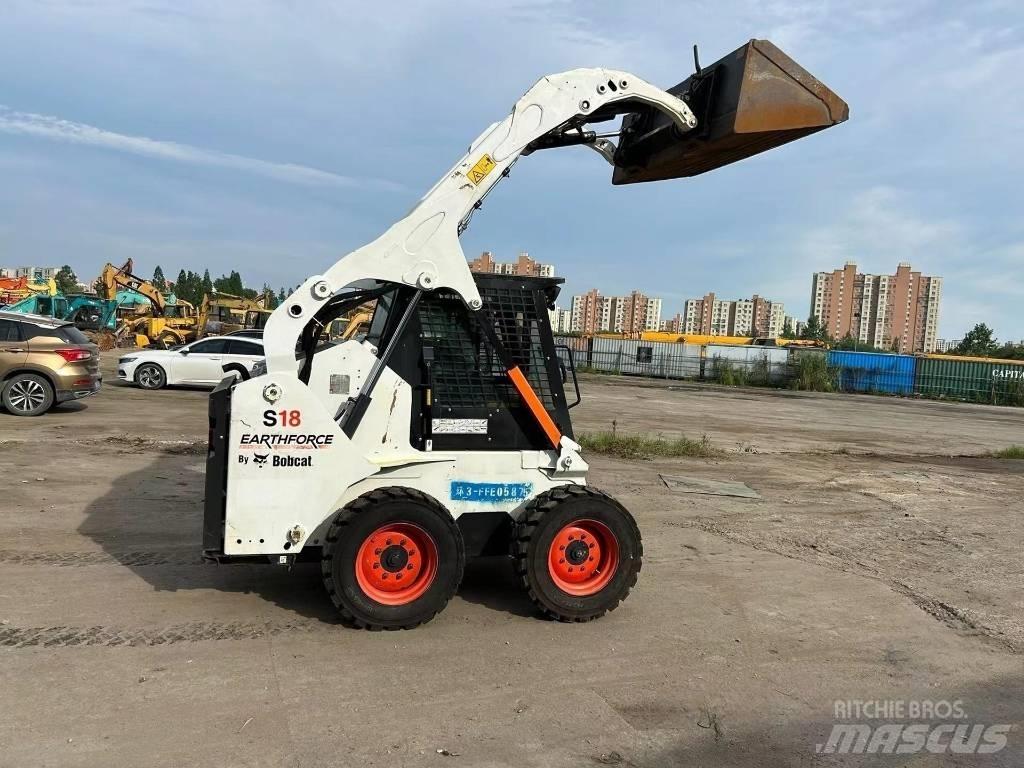 Bobcat S18 Šmykom riadené nakladače