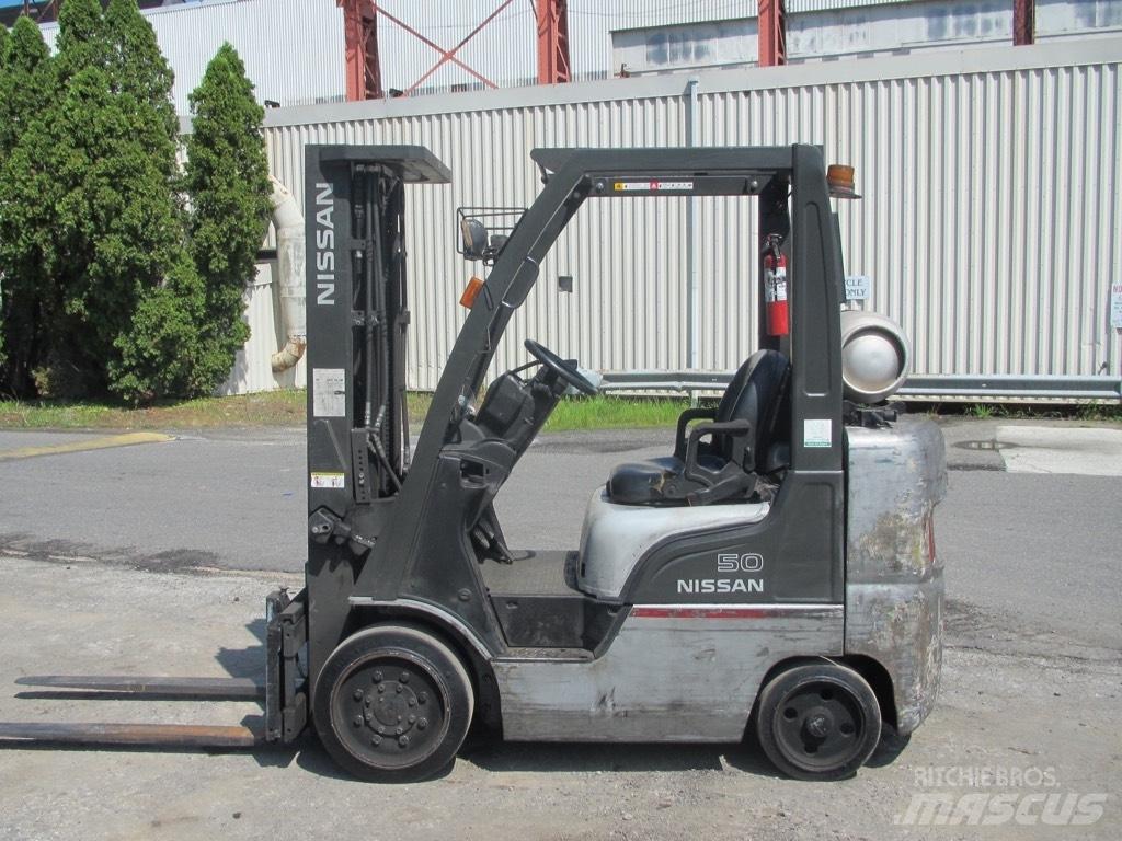 Nissan MCP1F2A25LV Terénne vysokozdvižné vozíky