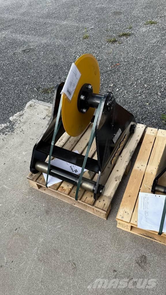Engcon TC33 S70 Frézy, nožnice