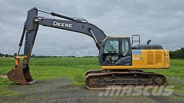 John Deere 210G LC Pásové rýpadlá