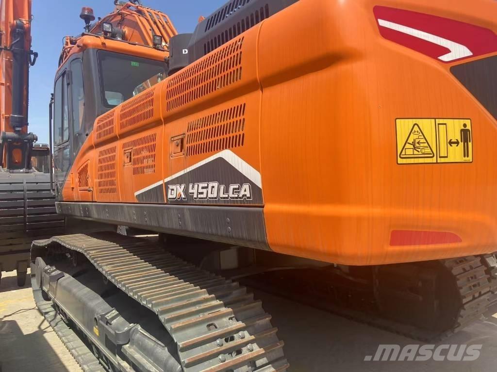 Develon DX 450 Pásové rýpadlá