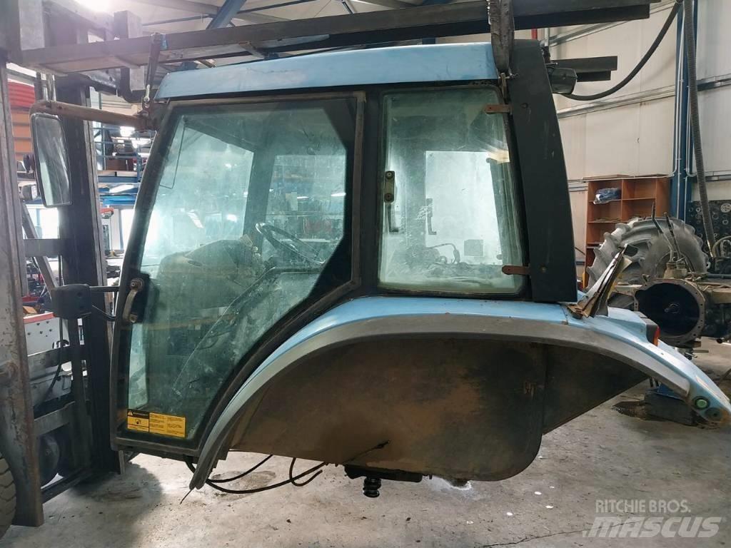 Landini Legend 115 Kabíny a interiér