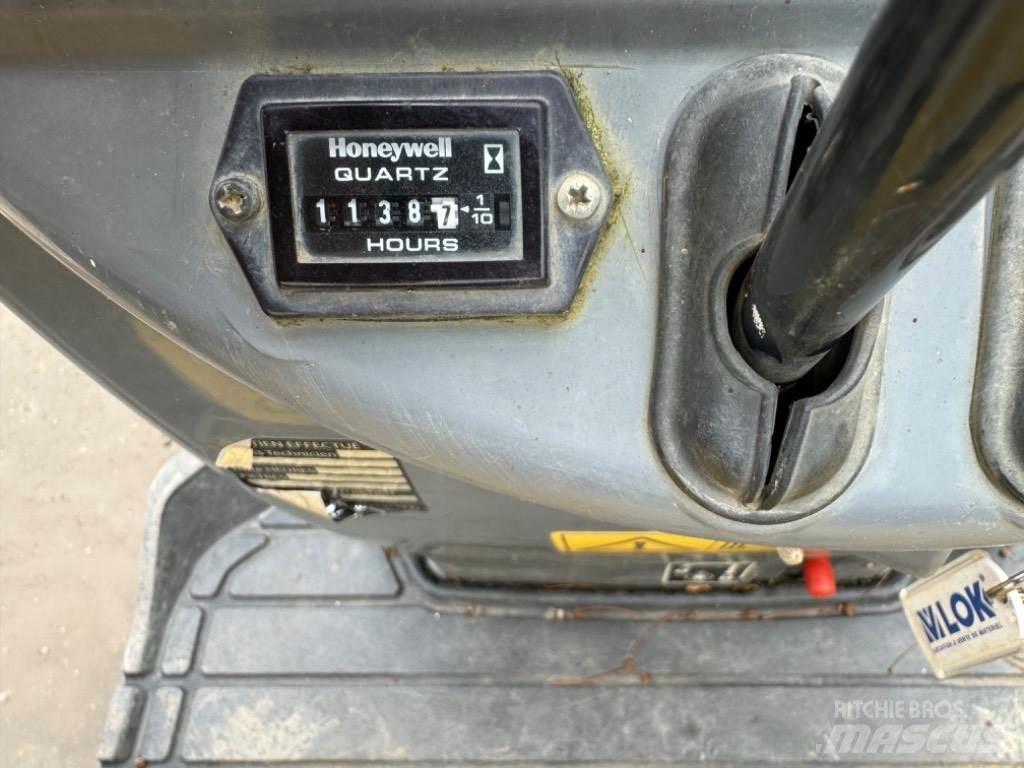 Yanmar SV08 (AH896) Mini rýpadlá < 7t