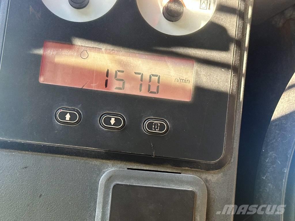 CAT 246 C Šmykom riadené nakladače