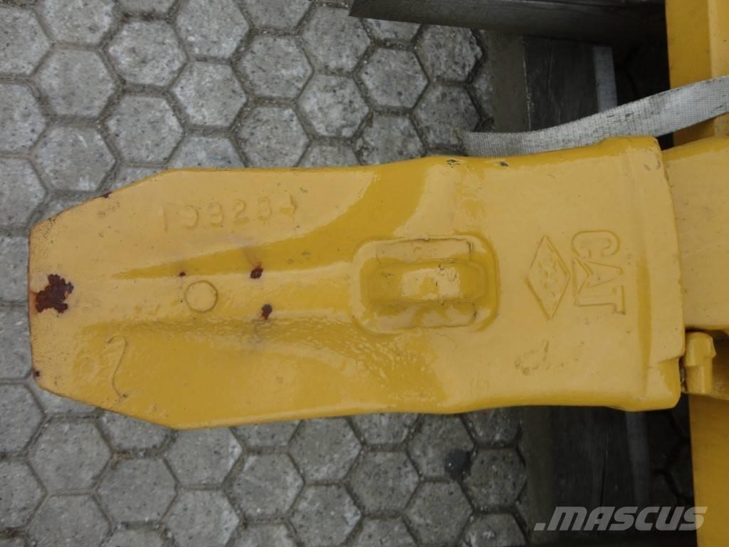 CAT 374 CAT bucket Lopaty