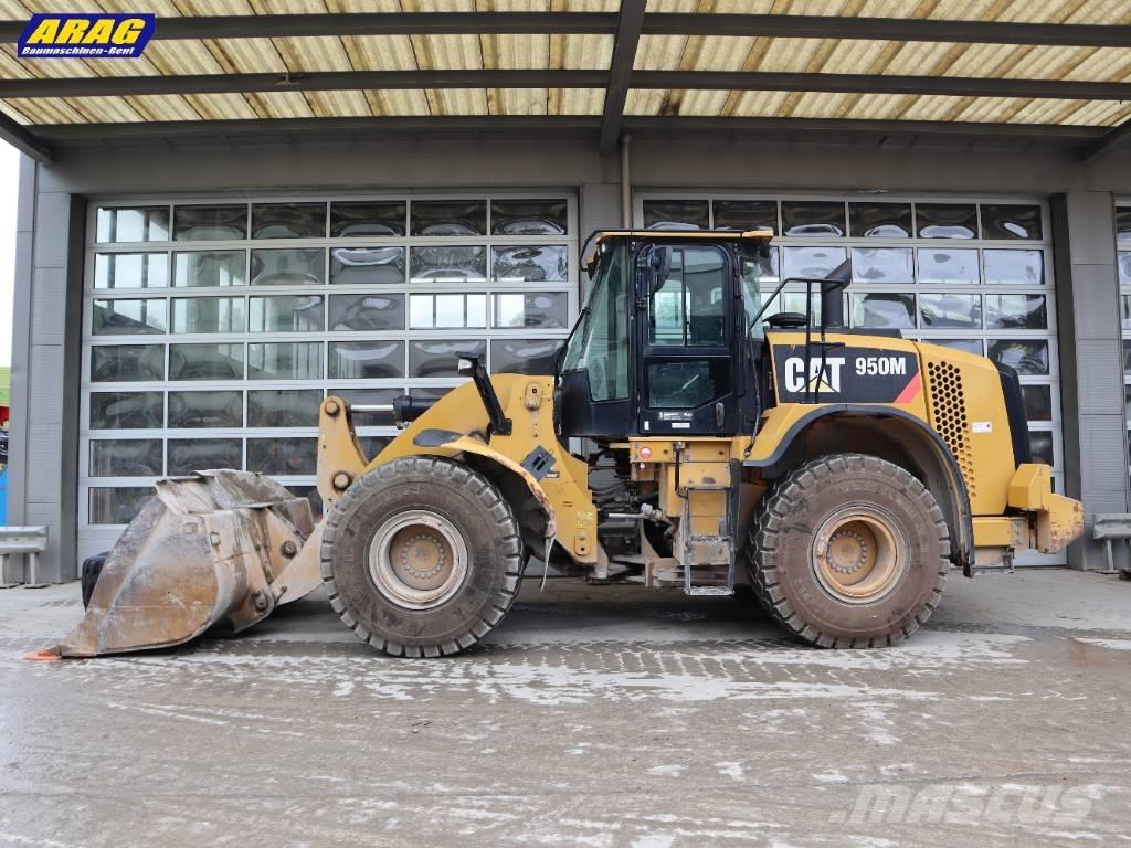 CAT 950M Kolesové nakladače