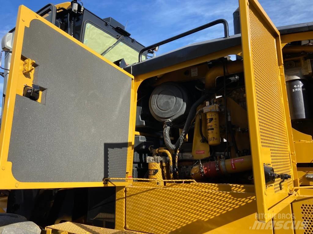 CAT 16 M Grejdery