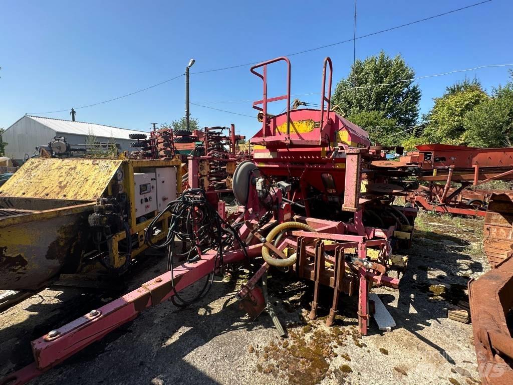 Väderstad Rapid400F Mechanické sejačky