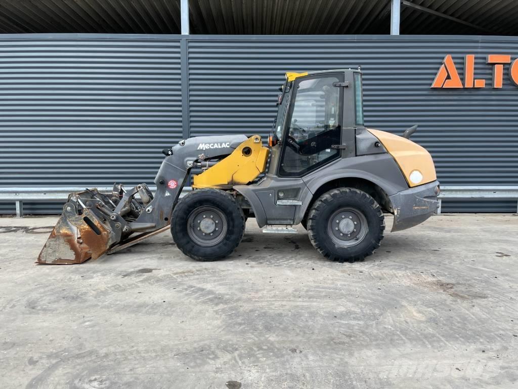 Mecalac AS 700 Kolesové nakladače